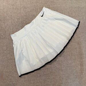 New NIKE tennis pleated skirt Size XL kids/ S for women - Black&White -